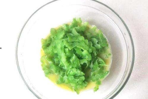 凉瓜怎么吃才脆脆的视频,轻松学会脆脆凉瓜的制作方法